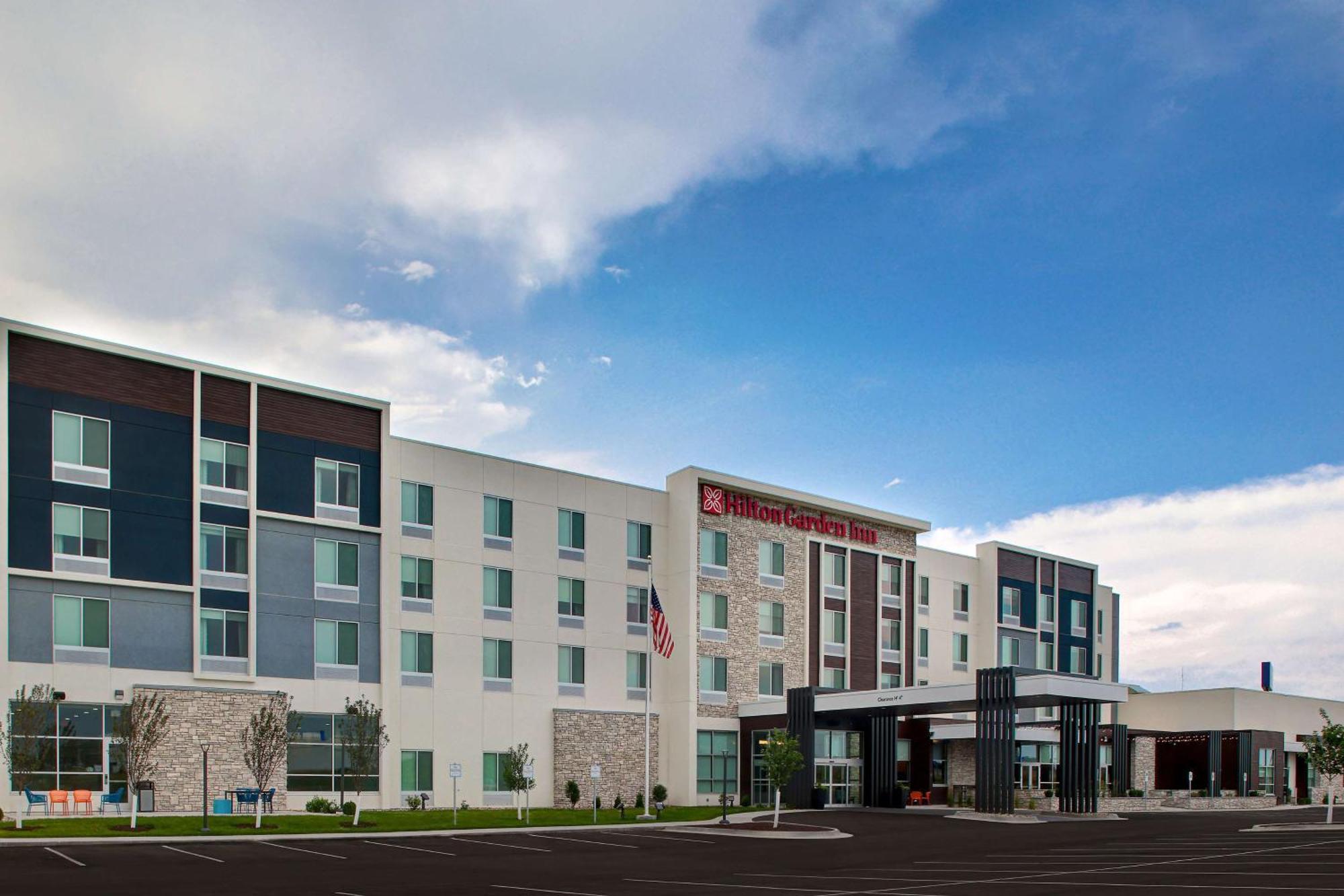Hilton Garden Inn Cedar Rapids Exterior foto